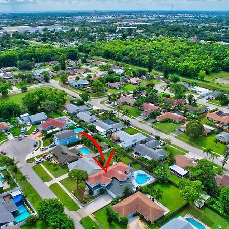 5 Bedroom Mansion With Pool And Non-Heated Jacuzzi Games In بوينتون المظهر الخارجي الصورة