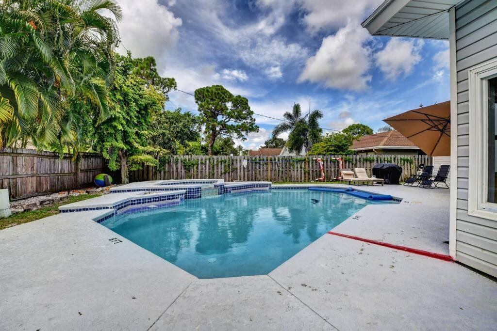 5 Bedroom Mansion With Pool And Non-Heated Jacuzzi Games In بوينتون المظهر الخارجي الصورة